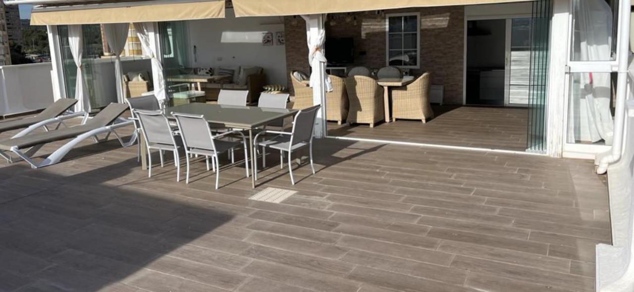 Atico Con Enorme Terraza Y Chill Out Particular Lägenhet Benidorm Exteriör bild