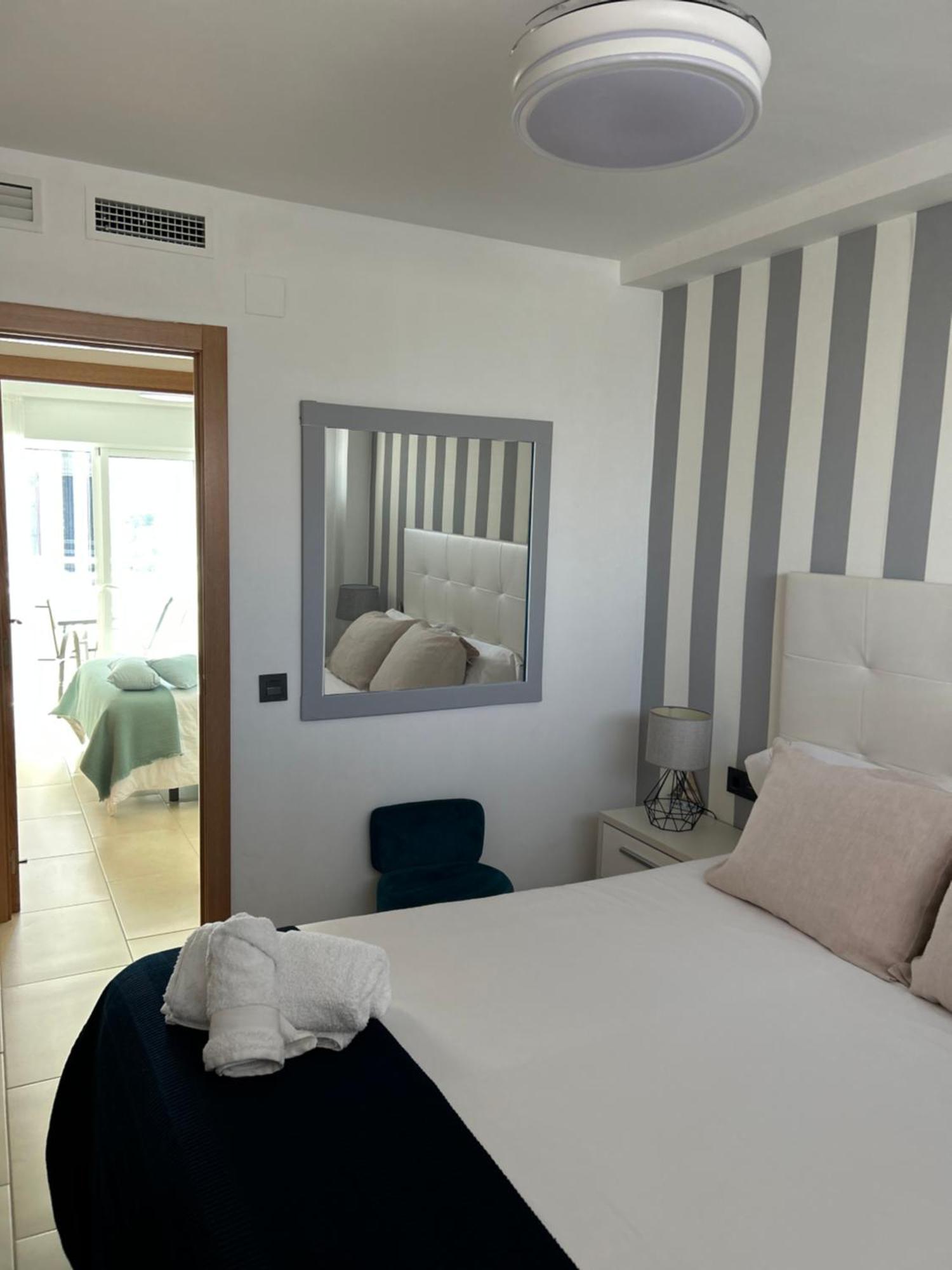 Atico Con Enorme Terraza Y Chill Out Particular Lägenhet Benidorm Exteriör bild