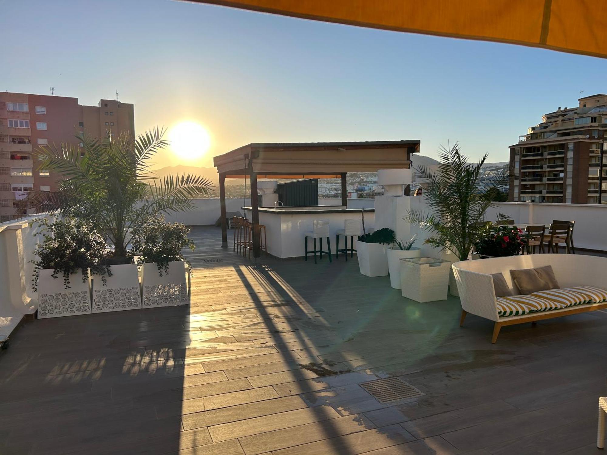 Atico Con Enorme Terraza Y Chill Out Particular Lägenhet Benidorm Exteriör bild